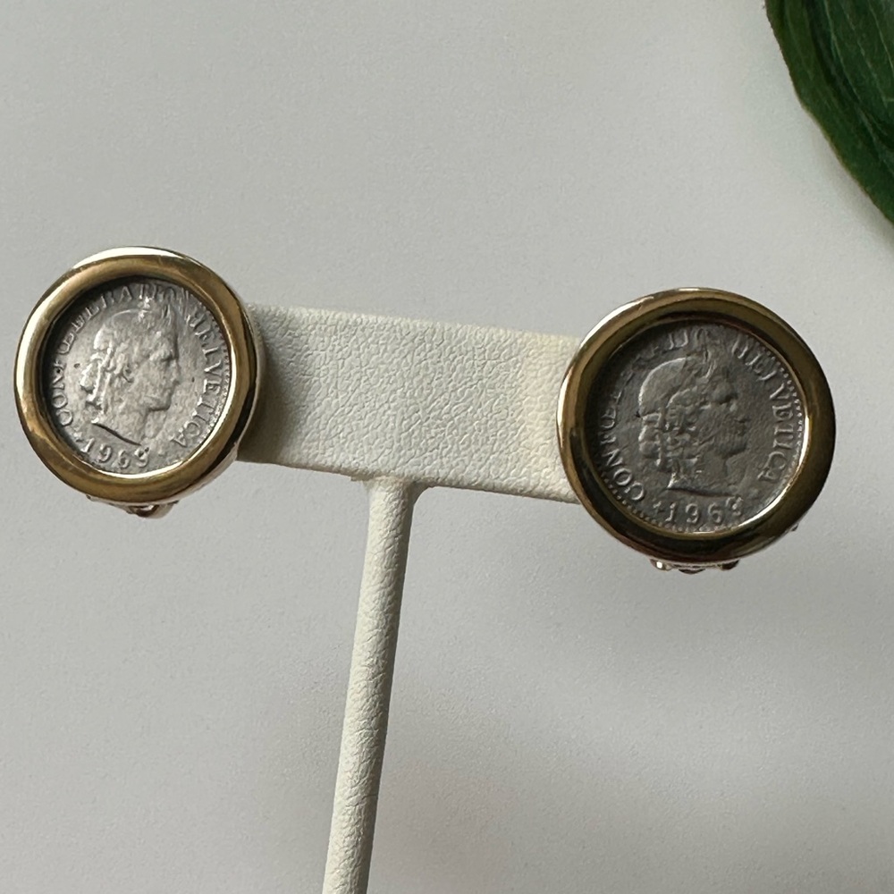 VTG Carolee Clip On Earrings - Picture 4 of 6
